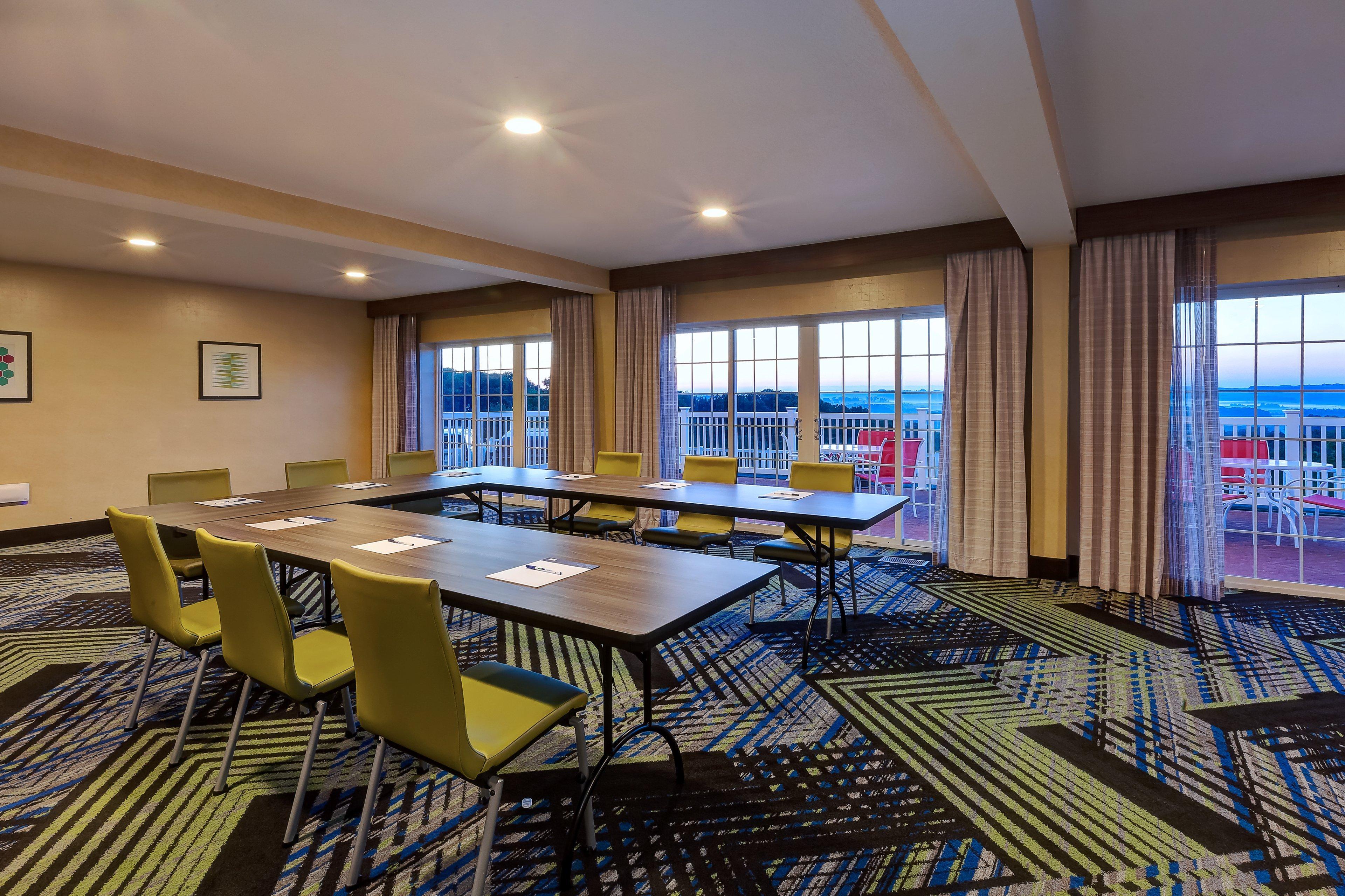 Holiday Inn Express Hotel & Suites Petoskey, An Ihg Hotel Extérieur photo