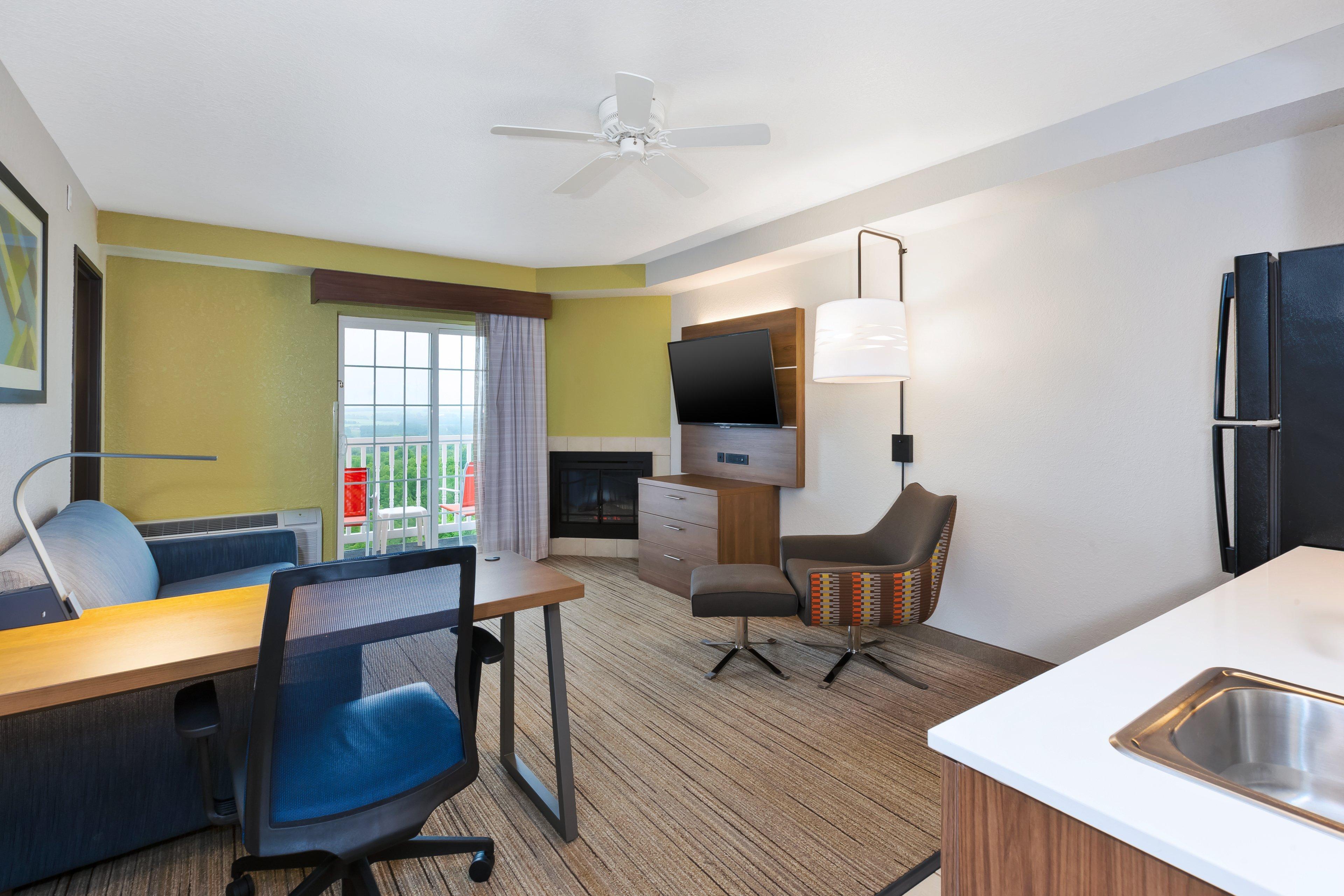 Holiday Inn Express Hotel & Suites Petoskey, An Ihg Hotel Extérieur photo