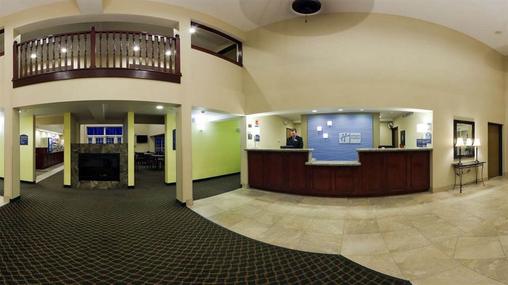 Holiday Inn Express Hotel & Suites Petoskey, An Ihg Hotel Extérieur photo